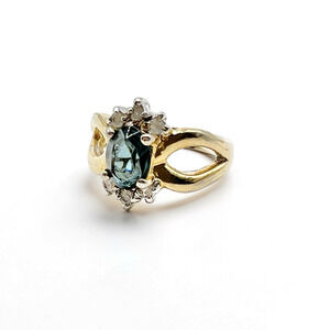 Maja Fashion Cocktail Ring Blue Translucent Stone Goldtone 6.75 Glam Sparkle Vtg